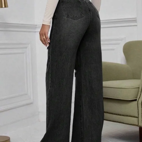 NWT Women's Charcoal Distressed Wide Leg Jeans - Picture 2 of 6